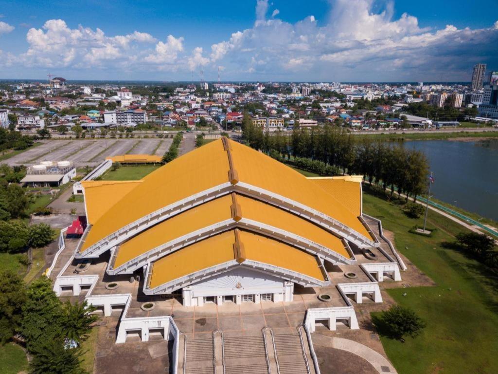 The Impress Khonkaen Hotel Khon Kaen Zewnętrze zdjęcie
